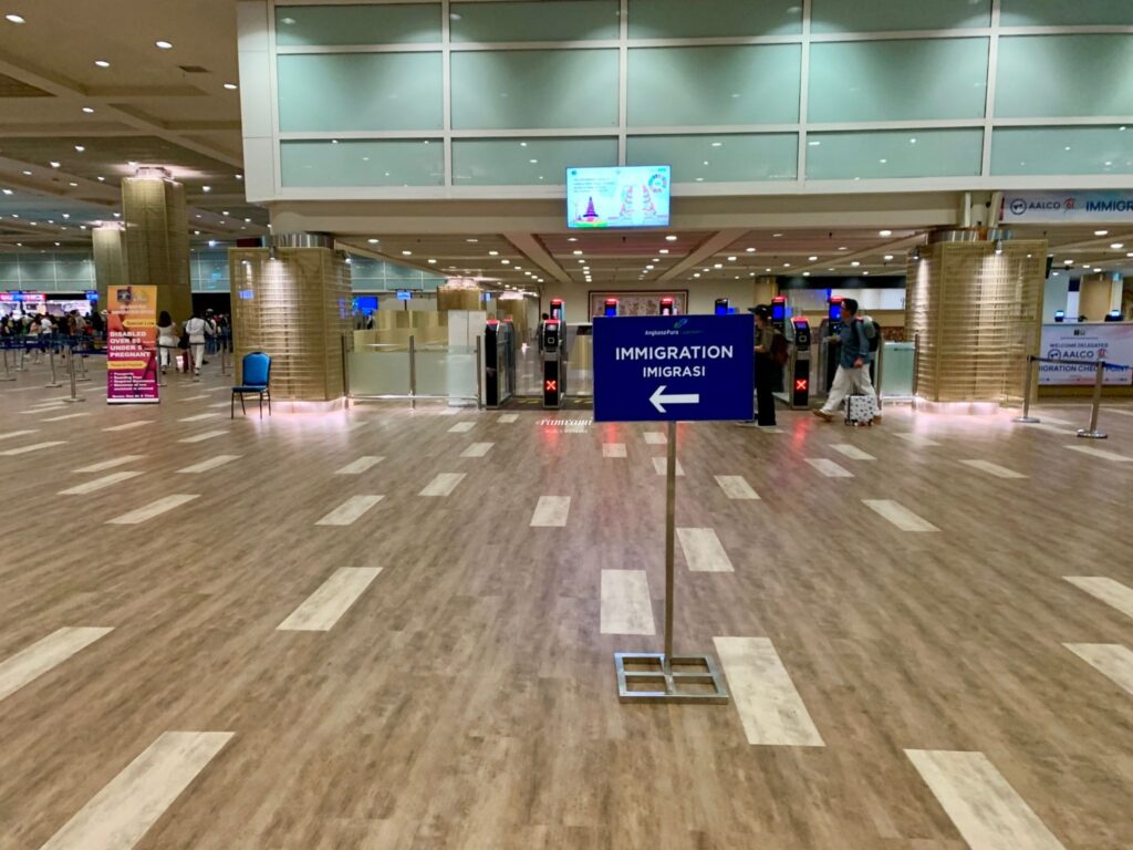Bali e-VOA guide 2026 for skipped immigration queues at Ngurah Rai Airport.
